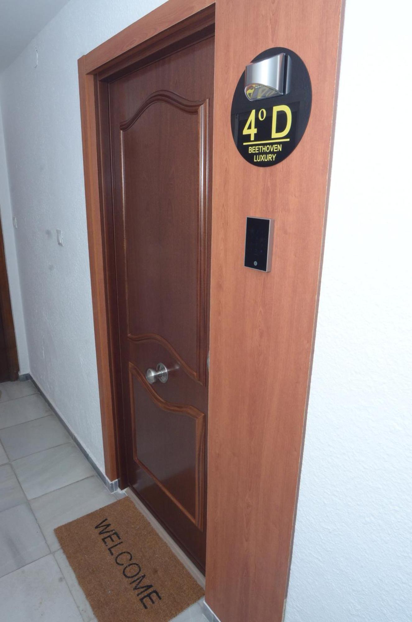 מאלגה Alojamiento Beethoven Luxury מראה חיצוני תמונה